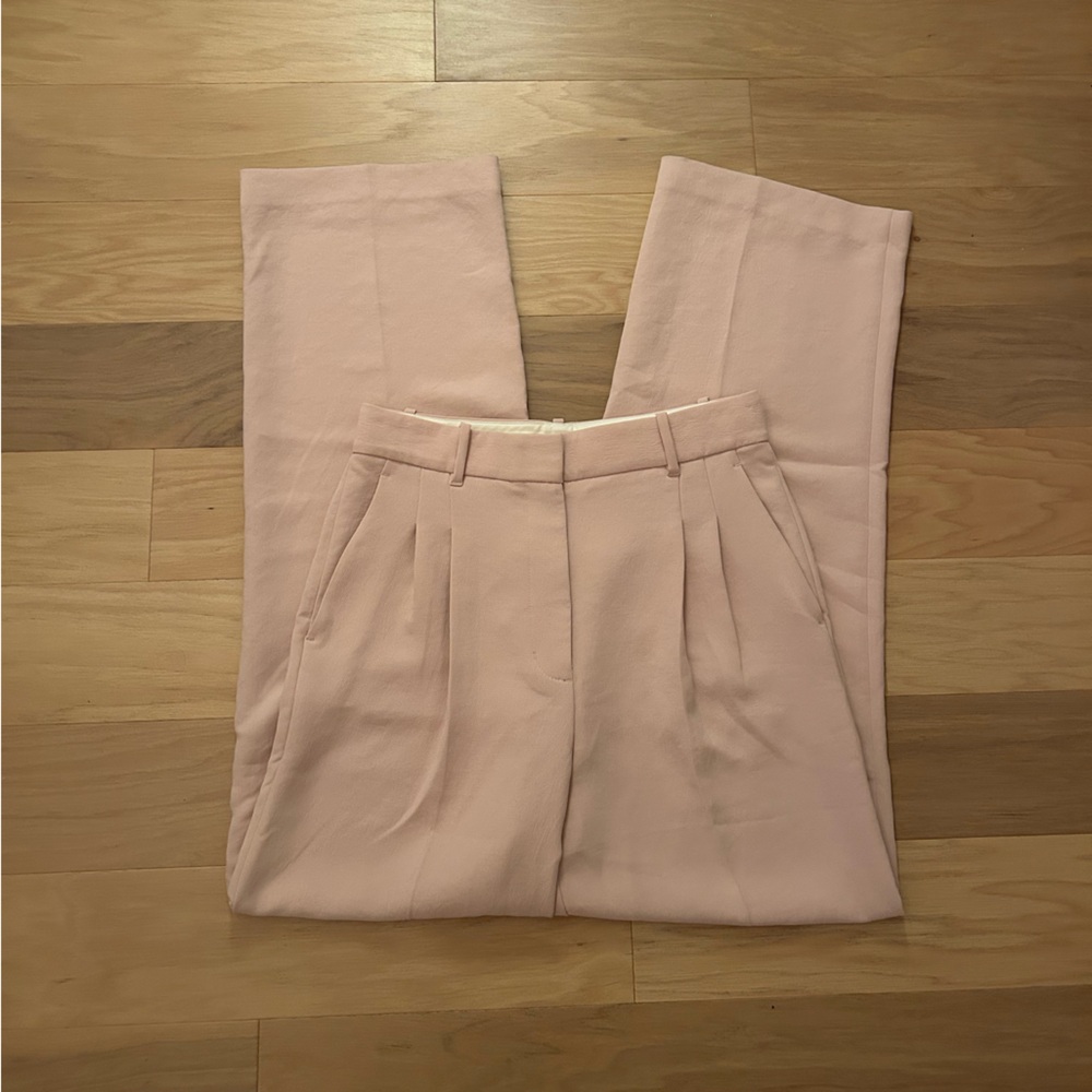 Aritzia The Effortless Pant